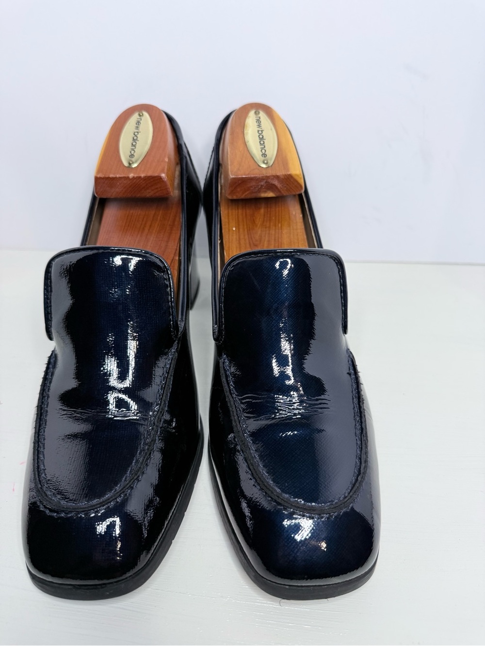 Aquatalia  Navy Patent Leather Loafers Pump Block Heel Made Italy Size 9.5